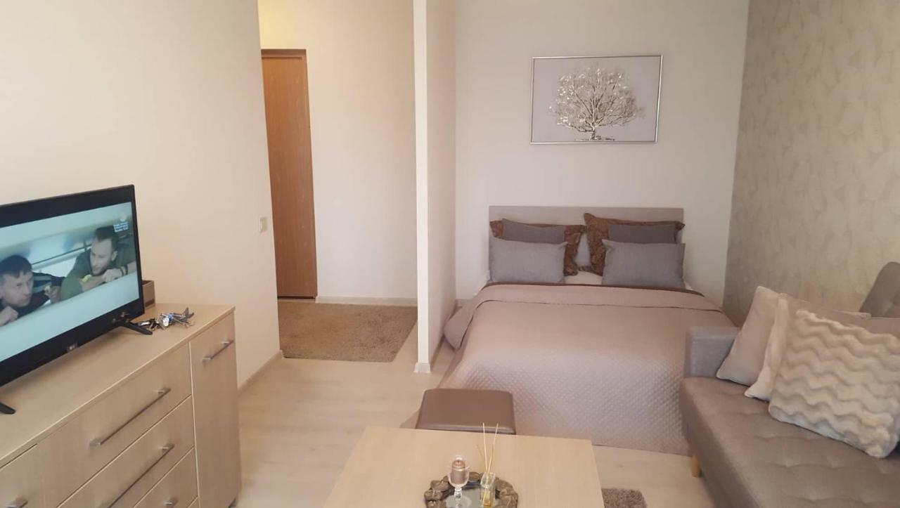 Lieporiu Apartamentai Šiauliai Exteriör bild