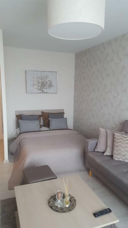 Lieporiu Apartamentai Šiauliai Exteriör bild