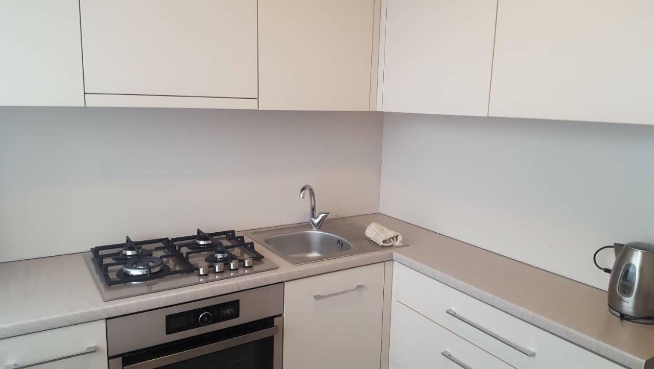 Lieporiu Apartamentai Šiauliai Exteriör bild